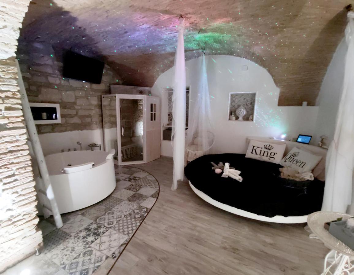 Venusuite Venosa - Luxury House, Spa & Relax - Exteriör bild