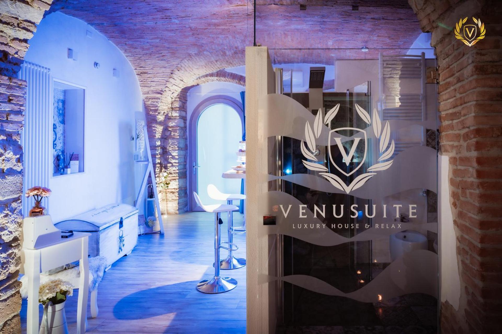 Venusuite Venosa - Luxury House, Spa & Relax - Exteriör bild