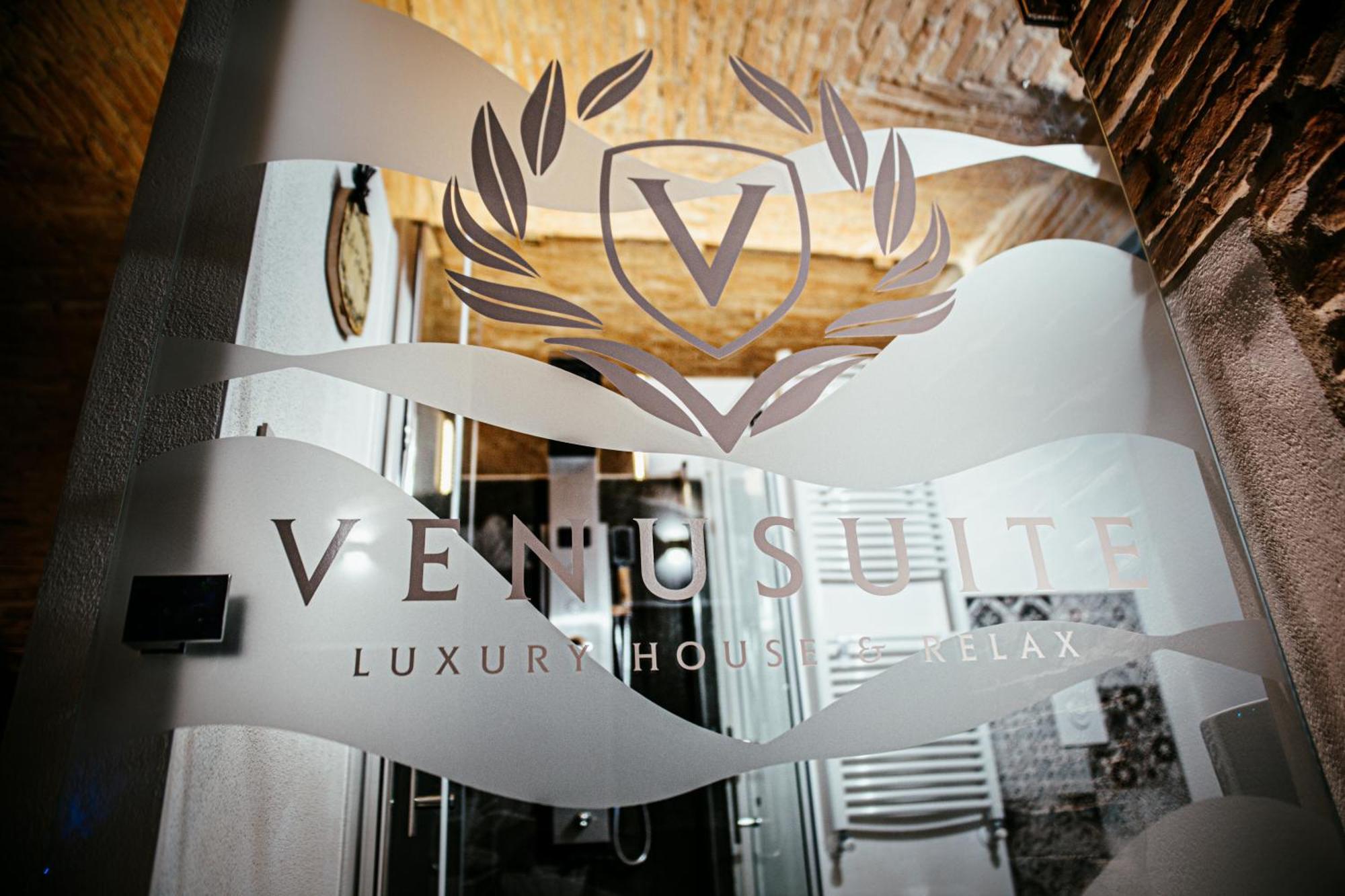 Venusuite Venosa - Luxury House, Spa & Relax - Exteriör bild